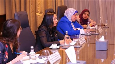 وزيرة التضامن الاجتماعي تلتقي وزيرة العمل والصحة والتضامن وشئون العائلة الفرنسية