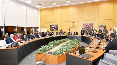 وزير الإسكان يعقد اجتماعه الدوري مع أعضاء البرلمان بمجلسيه النواب والشيوخ