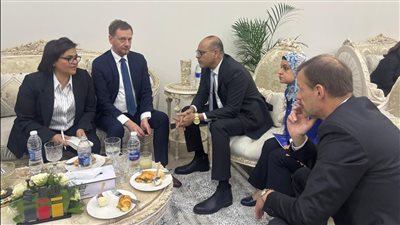 وزير العمل يلتقي رئيس وزراء ولاية ساكسونيا الألمانية لبحث التعاون في مجالات تنقل الأيدي العاملة