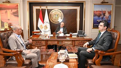 وزير الري يتابع أعمال تطوير منظومة المراقبة والتشغيل بالسد العالي وصيانة خزان أسوان وبواباته
