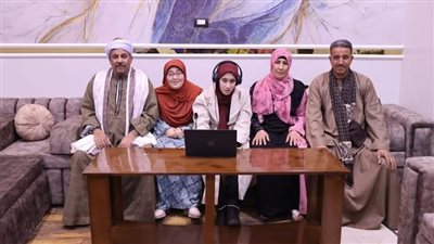  في استجابة لمطلب طالبة بمدرسة النور.. وزارة الاتصالات تسلم الطالبة 