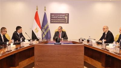 وزير الاتصالات يبحث مع شركة فوداكوم العالمية وفودافون مصر ومؤسسات استثمارية كبرى من جنوب أفريقيا فرص الاستثمار 