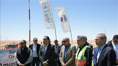 رئيس الوزراء يتفقد محطة 