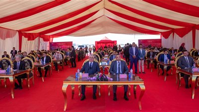 رئيس اقتصادية قناة السويس يشهد وضع حجر أساس مشروع “بيفار