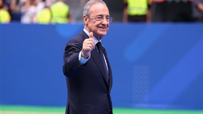 بيريز يعد لاعبي ريال مدريد بمكافأة استثنائية على تخطي أرسنال