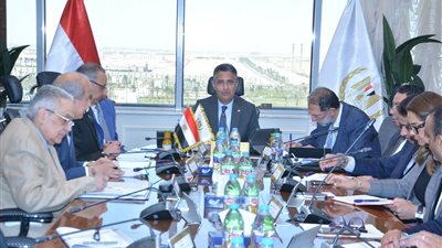 وزير التموين يترأس اجتماع اللجنة العليا للقمح ويوجه بتكثيف الاستعدادات وتشكيل غرف عمليات لمتابعة التوريد لحظيًا