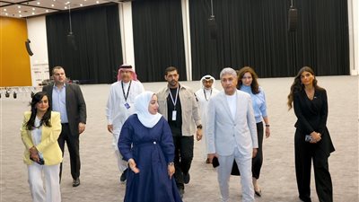 وزير السياحة والآثار يقوم بزيارة سريعة لمملكة البحرين