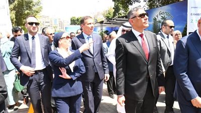 وزراء الزراعة والبيئة والشباب ومحافظي القاهرة والجيزة يفتتحون معرض زهور الربيع 