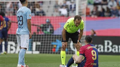 كابوس قبل الكلاسيكو والأبطال.. برشلونة يكشف عن طبيعة إصابة ليفاندوفسكي