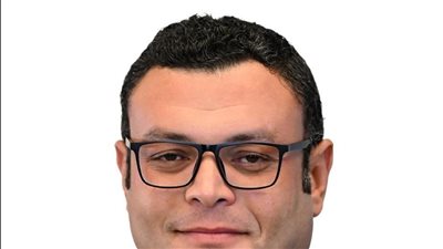 وزير الإسكان يلتقي رئيس المكتب الهندسي الثامن بشركة 