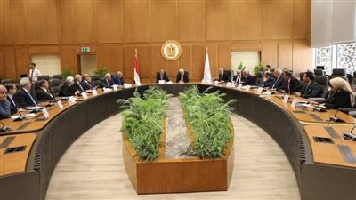 وزير التعليم العالي يترأس اجتماع مجلس أمناء جامعة الزقازيق الأهلية بحضور محافظ الشرقية