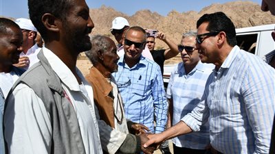 وزير الشباب والرياضة يزور المشاركين بمعسكر يلا كامب بمحمية جبل علبة