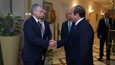 «السيسي» يستقبل رئيس البرلمان المجرى.. وأزمة غزة على الطاولة