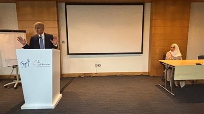 وزير السياحة والآثار ووزيرة السياحة البحرينية يفتتحان ورشة عمل سياحية مشتركة بين البلدين