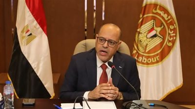 وزير العمل يهنئ الرئيس بمناسبة الاحتفال بعيد العمال