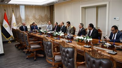 وزير الشباب والرياضة يستقبل رئيس الاتحاد الدولي للسلاح ويكرّمه: دعم مستمر للكوادر المصرية وتعزيز التعاون الدولي