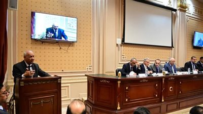 وزير الشئون النيابية يستعرض التطور التشريعي التاريخي لقوانين الإيجار في مصر أمام النواب