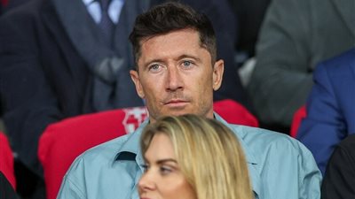 على عتبة مبارة إنتر ميلان المصيرية.. ليفاندوفسكي يتوجه بطلب عاجل إلى مدرب برشلونة