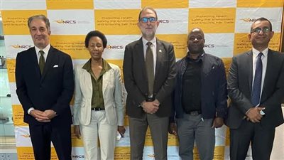  رئيس هيئة سلامة الغذاء يلتقي وفد الهيئة الوطنية للمواصفات الإلزامية بجنوب إفريقيا 