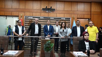 رئيس الوزراء يتفقد مركز سيطرة الشبكة الوطنية للطوارئ والسلامة العامة بديوان عام محافظة الغربية