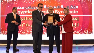 وزير الصحة يؤكد دعم الدولة المصرية لمهنة التمريض