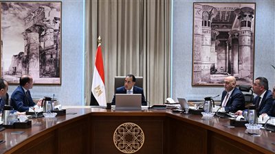 رئيس الوزراء يستعرض جهود تعزيز استدامة جهاز تنمية المشروعات المتوسطة والصغيرة ومتناهية الصغر 