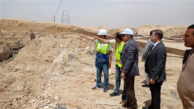 وزير الكهرباء يتفقد مستجدات تنفيذ أعمال برجى عبور قناة السويس ومسار خط الربط المصرى السعودي