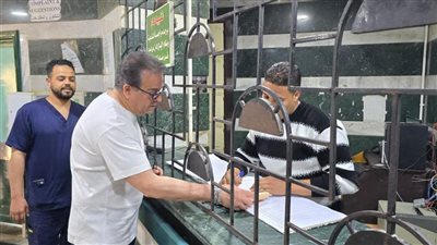 نائب رئيس مجلس الوزراء وزير الصحة يتفقد مستشفى البنك الأهلي
