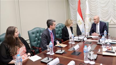 وزير التربية والتعليم يلتقى بوفد من البنك الدولي لبحث سبل تعزيز أوجه التعاون المشترك في مجال التعليم قبل الجامعي