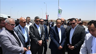 رئيس الوزراء يتابع موقف المشروعات الجارية بمنطقة 