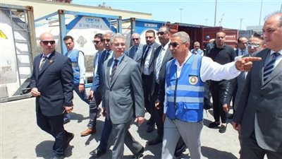 رئيس مصلحة الجمارك: نعمل بكل جهد على تحسين الأداء الجمركي لتبسيط الإجراءات وتيسير حركة التجارة