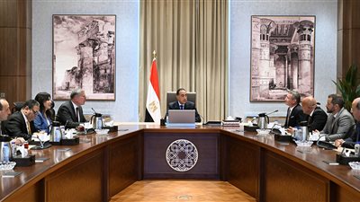 رئيس الوزراء يستقبل نائب رئيس شركة 