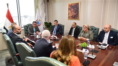 نائب رئيس مجلس الوزراء وزير الصحة يشهد توقيع بروتوكول تعاون بين شركة “Zimmer” و “AZM”