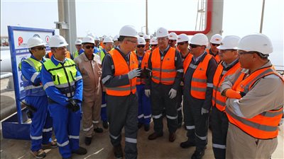 وزير البترول والثروة المعدنية يتفقد استعدادات البنية التحتية بالسخنة لتأمين إمدادات الغاز خلال الصيف