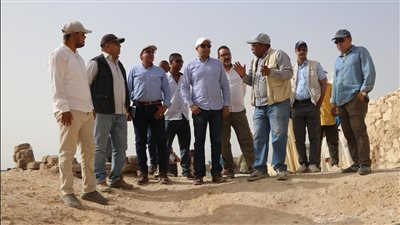  وزير السياحة والآثار : الكشف عن ثلاث مقابر جديدة لكبار رجال الدولة بمنطقة ذراع أبو النجا بالأقصر من عصر الدولة الحديثة