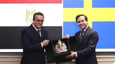 وزير الصحة يبحث مع وزير التجارة السويدي فرص الاستثمار الصحي والتعاون في دعم الجرحى الفلسطينيين