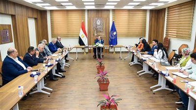 هيئة الدواء المصرية تعقد اجتماعًا موسعًا مع ممثلي المجلس التصديري للصناعات الطبية