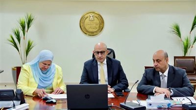 وزير التربية والتعليم يتابع امتحانات الدبلومات الفنية من غرفة العمليات المركزية بمقر الوزارة بالعاصمة الإدارية