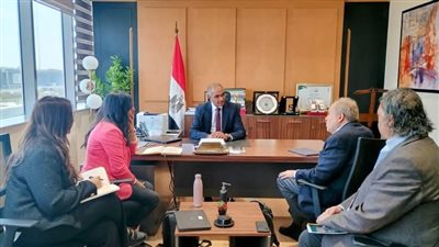 نائب وزير الإسكان يستقبل بعثة البنك الدولي لمتابعة برنامج خدمات الصرف الصحي بالمناطق الريفية 