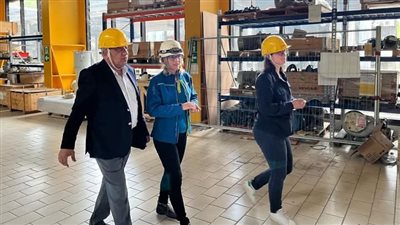 خلال زيارته إلى فرنسا.. وزير الكهرباء يتفقد محطة 