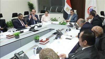 وزير الصحة يناقش خطة التأمين الطبي استعداداً لعيد الأضحى المبارك