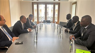 وزير الخارجية والهجرة يلتقى مع وزير الخارجية والتعاون الدولي الرواندي على هامش الاجتماع الوزاري الإفريقى الأوروبي