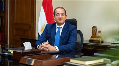  وزير المالية يوجه بتسهيل الإجراءات الجمركية لضيوف الرحمن