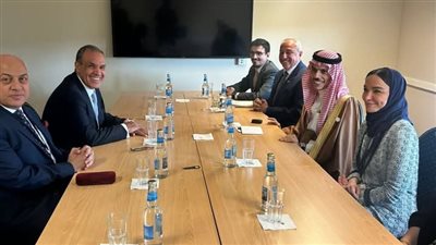 وزير الخارجية والهجرة يلتقي بنظيره السعودي على هامش فعاليات منتدى أوسلو