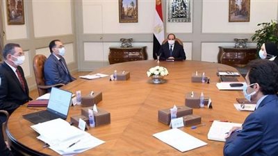 الرئيس السيسى يؤكد أهمية توطين الصناعة فى مجال إنتاج مستلزمات محطات التحلية