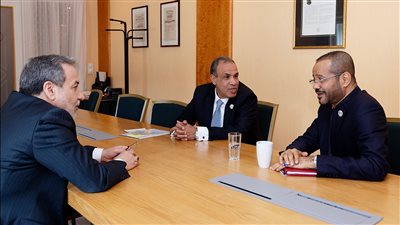 وزﯾﺮ اﻟﺨﺎرﺟﯿﺔ والهجرة ﯾﻌﻘﺪ اﺟﺘﻤﺎعًا ﺛﻼثيًا مع وزﯾﺮي ﺧﺎرﺟﯿﺔ ﻋﻤﺎن وإﯾﺮان