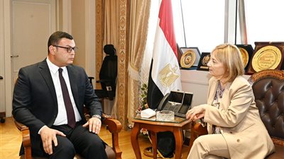 وزير الإسكان يستقبل نائبة رئيس بنك الاستثمار الأوروبي لمتابعة مجالات التعاون المشترك في مشروعات مياه الشرب والصرف الصحي