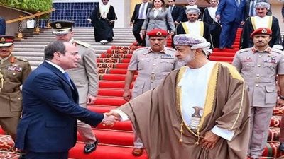 الرئيس السيسي وقرينته يعزيان سلطان عمان وحرمه فى وفاة والدة حرم السلطان