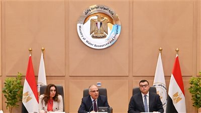 عوض: تنسيق مستمر مع الأجهزة التنفيذية بمحافظة السويس لإزالة أي تعديات على حرم ترعة السويس