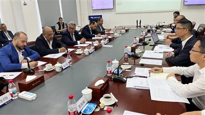 وزير الكهرباء يزور شركة شبكة كهرباء جنوب الصين الدولية 